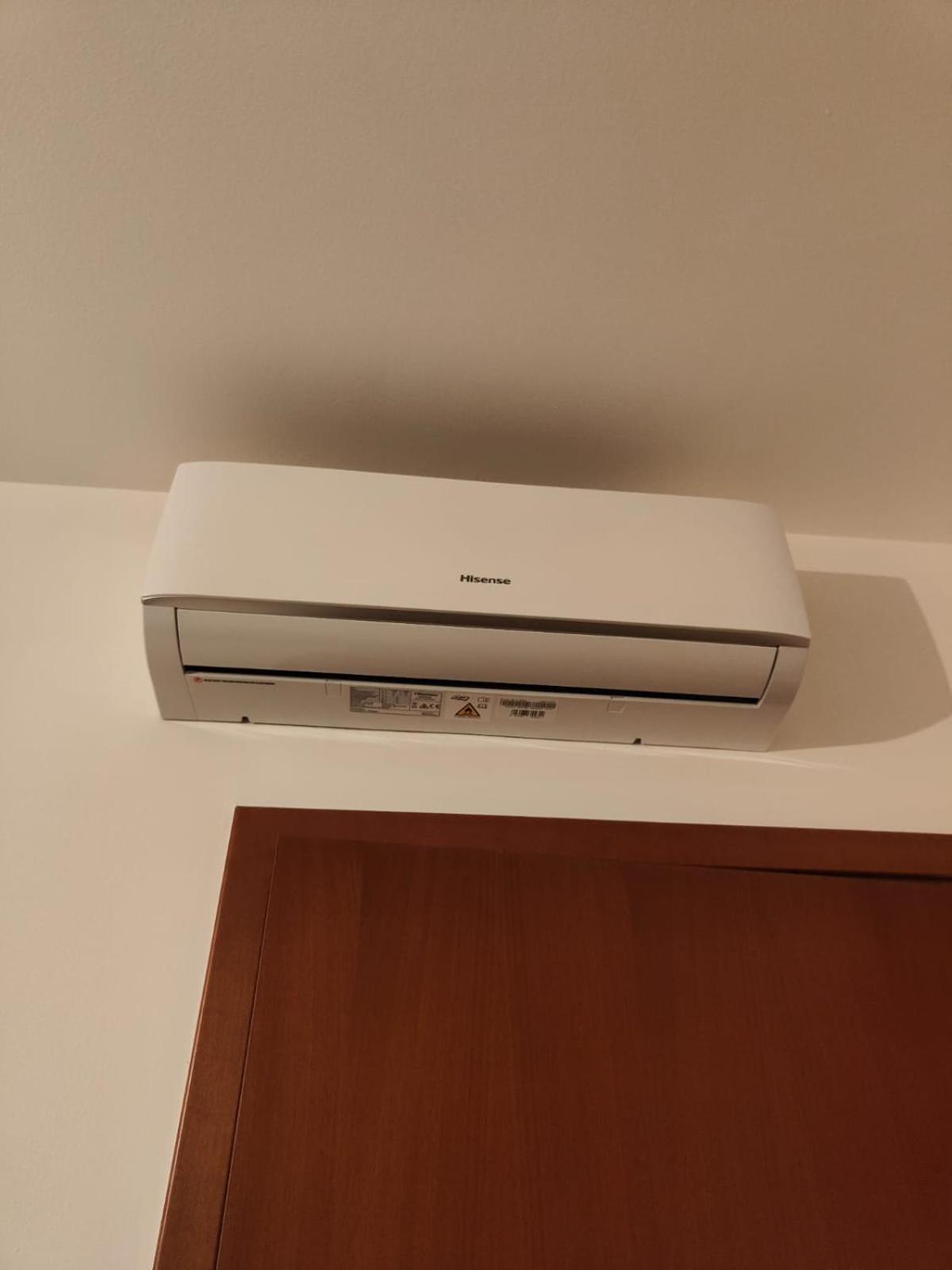 "Come A Casa" - Appartamento Gigi - Self Check In - Ospedale Humanitas - Forum Assago - Tram15 Rozzano Extérieur photo